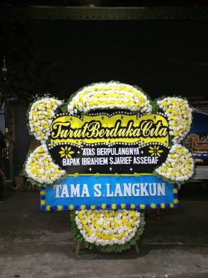 Papan Bunga Duka di Wonokromo